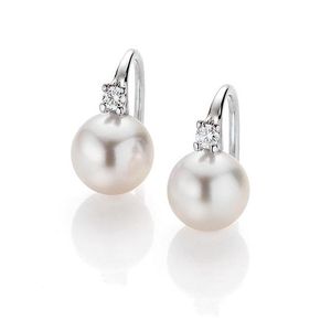 Hovedbilde &Oslash;rekrok i hvitt gull med akoyaperle og diamant